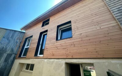 Bardage en fibre bois à Giromagny : le savoir-faire artisanal de PY-ELIAS pour un revêtement durable et élégant